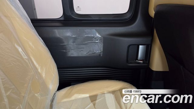 Hyundai Staria 2025 — photo 15
