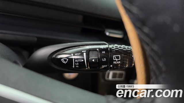 Hyundai Staria 2025 — photo 36