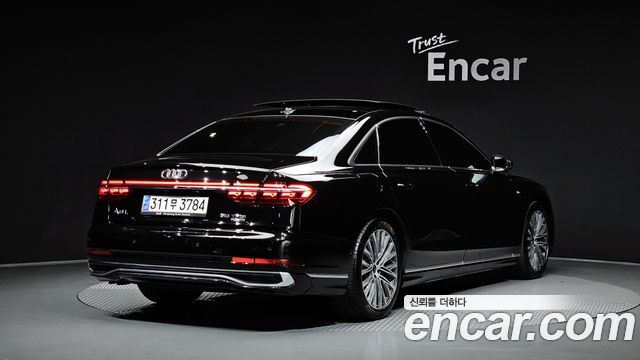Audi A8 2023 — photo 2