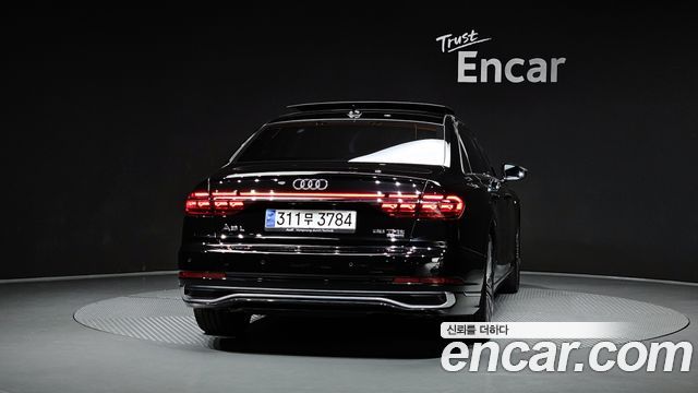 Audi A8 2023 — photo 4