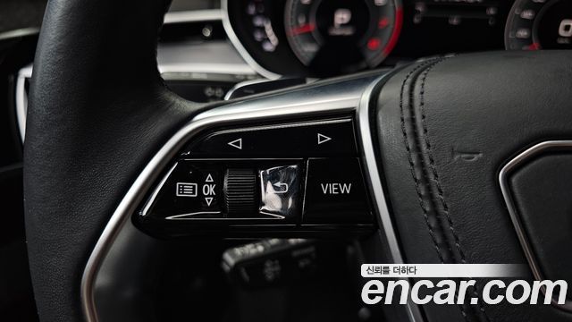 Audi A8 2023 — photo 30