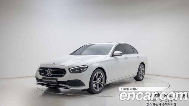 Mercedes-Benz E-Class 2023 — photo 1