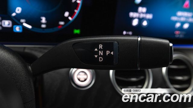 Mercedes-Benz E-Class 2023 — photo 19