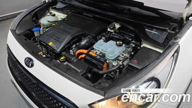 Kia Niro 2018 — photo 6
