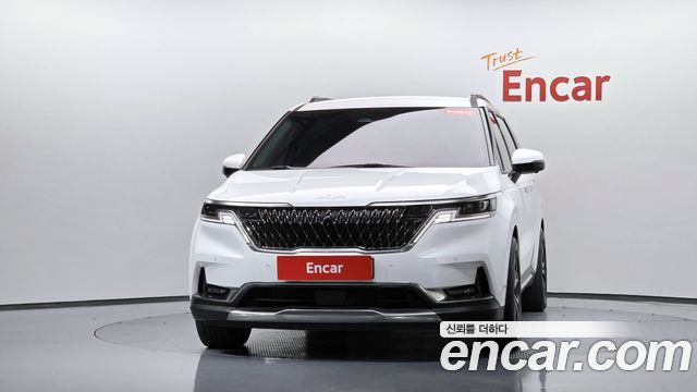 Kia Canival 2023 — photo 3