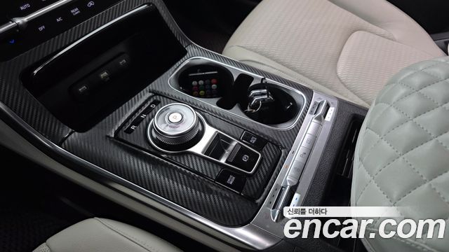 Kia Canival 2023 — photo 12