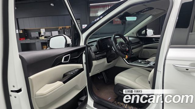 Kia Canival 2023 — photo 13