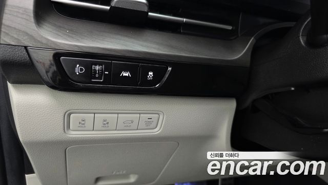 Kia Canival 2023 — photo 24