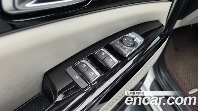 Kia Canival 2023 — photo 26