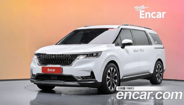Kia Canival 2023 — photo 1
