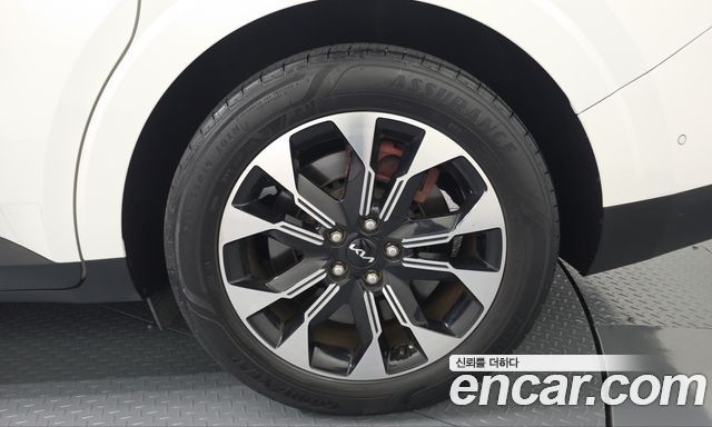 Kia Canival 2023 — photo 7