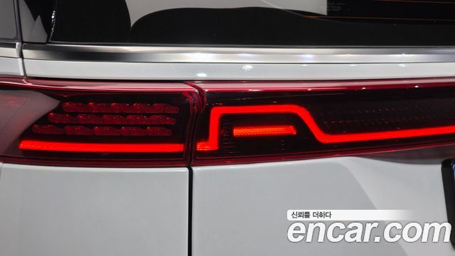 Kia Canival 2023 — photo 9