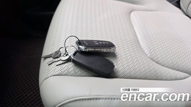 Kia Canival 2023 — photo 27