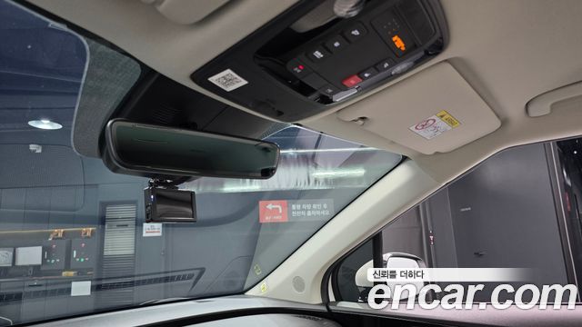 Kia Canival 2023 — photo 30