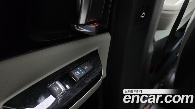 Kia Canival 2023 — photo 31