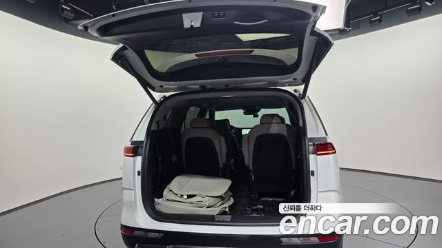 Kia Canival 2023 — photo 33