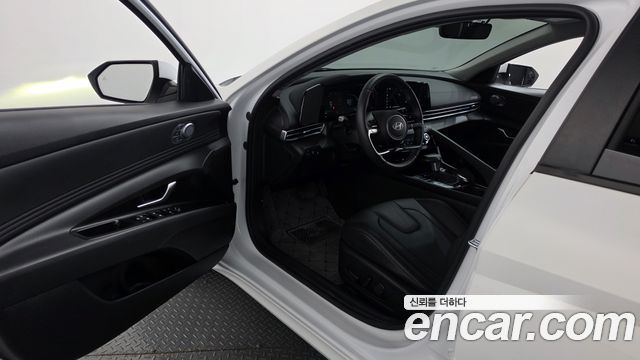 Hyundai AVANTE 2026 — photo 13