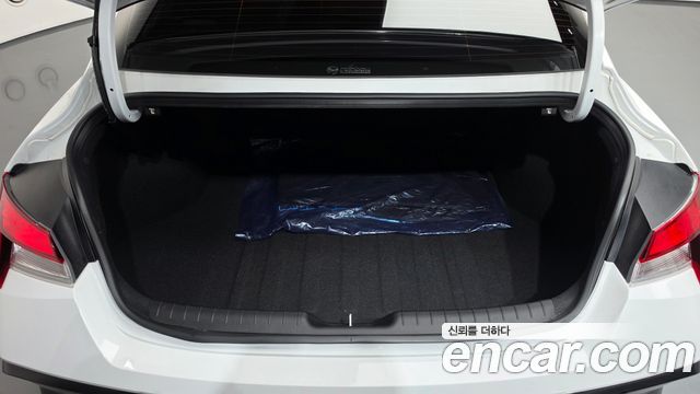 Hyundai AVANTE 2026 — photo 22