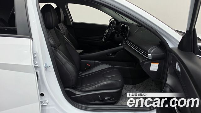 Hyundai AVANTE 2026 — photo 16