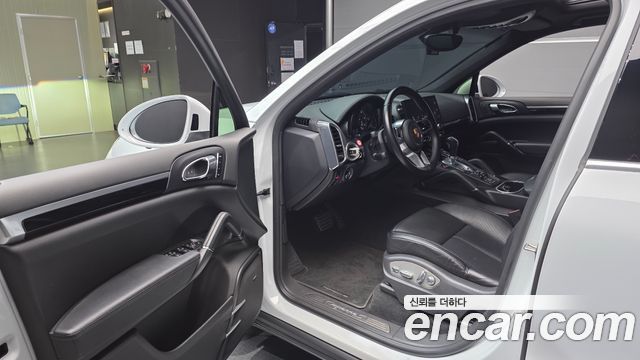 Porsche Cayenne 2015 — photo 10