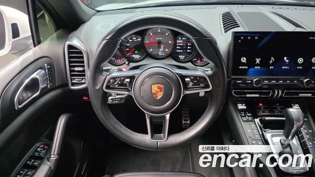 Porsche Cayenne 2015 — photo 13