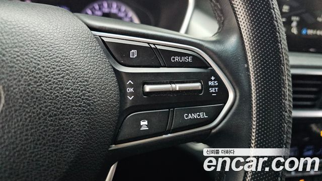 Hyundai Santafe 2019 — photo 25
