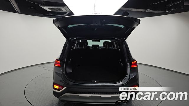 Hyundai Santafe 2019 — photo 26