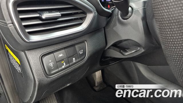 Hyundai Santafe 2019 — photo 28