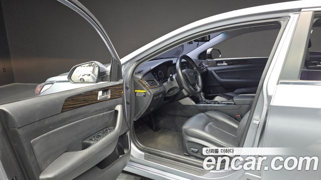 Hyundai Sonata 2016 — photo 13