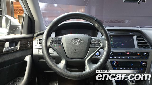 Hyundai Sonata 2016 — photo 19