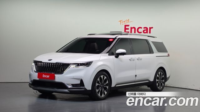 Kia Canival 2021 — photo 1