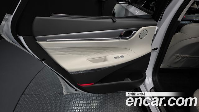 Hyundai Grandeur 2022 — photo 15