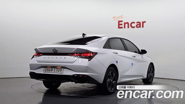 Hyundai AVANTE 2023 — photo 2