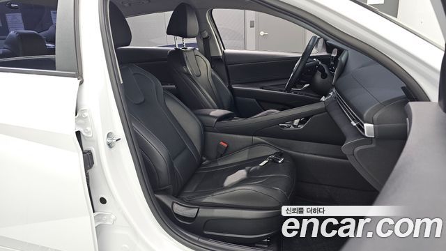Hyundai AVANTE 2023 — photo 12
