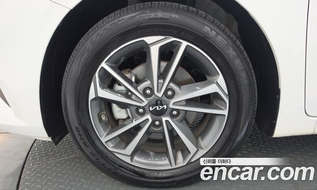 Kia K3 2024 — photo 5