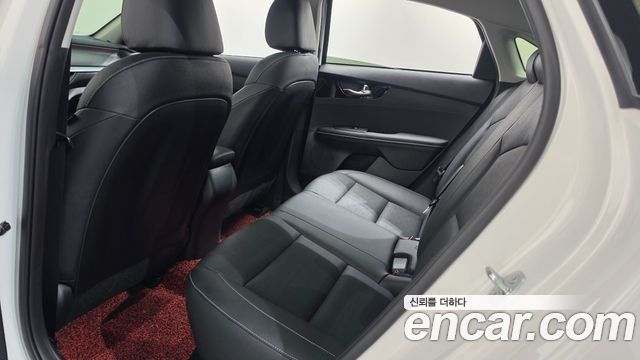 Kia K3 2024 — photo 25