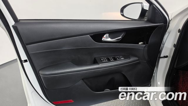 Kia K3 2024 — photo 14
