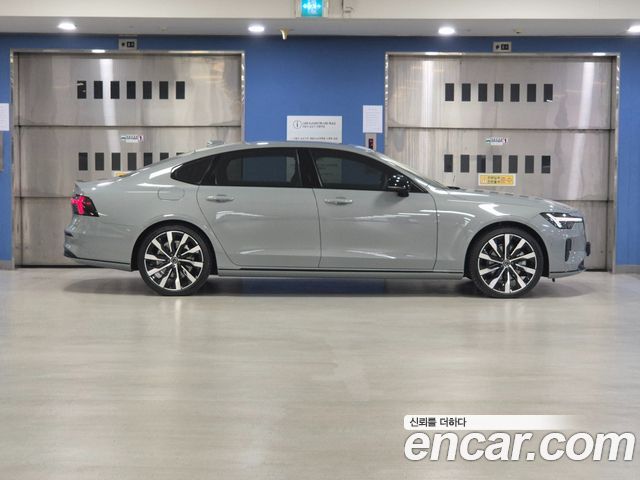 Volvo S90 2026 — photo 4