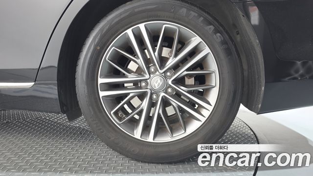 Hyundai Grandeur 2017 — photo 7