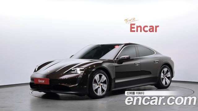 Porsche Taycan 2021 — photo 1