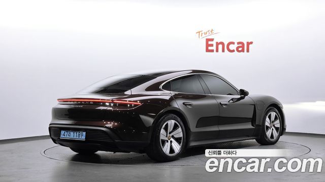 Porsche Taycan 2021 — photo 2