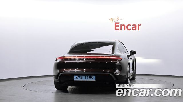 Porsche Taycan 2021 — photo 4