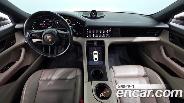 Porsche Taycan 2021 — photo 7