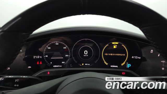 Porsche Taycan 2021 — photo 8