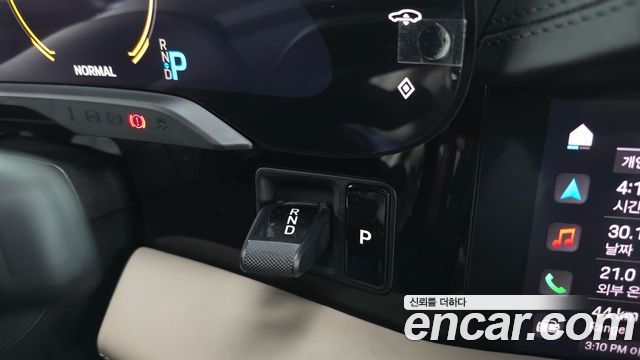 Porsche Taycan 2021 — photo 9