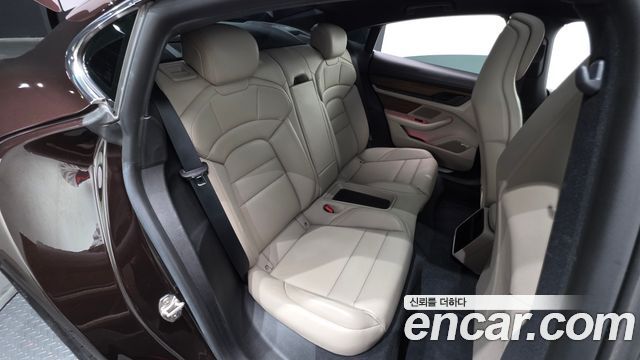 Porsche Taycan 2021 — photo 11