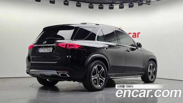 Mercedes-Benz GLE-Class 2021 — photo 2