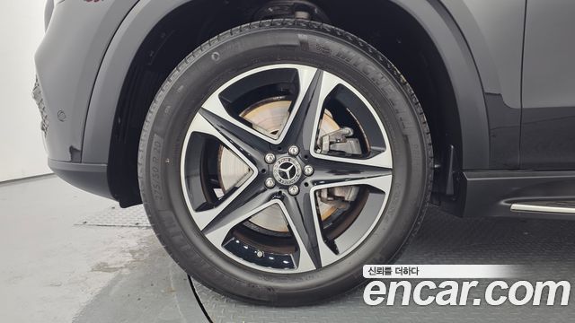 Mercedes-Benz GLE-Class 2021 — photo 5
