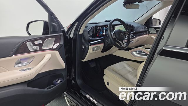 Mercedes-Benz GLE-Class 2021 — photo 10