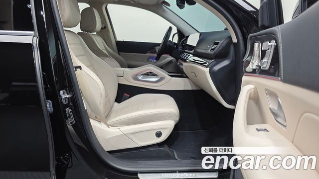 Mercedes-Benz GLE-Class 2021 — photo 11